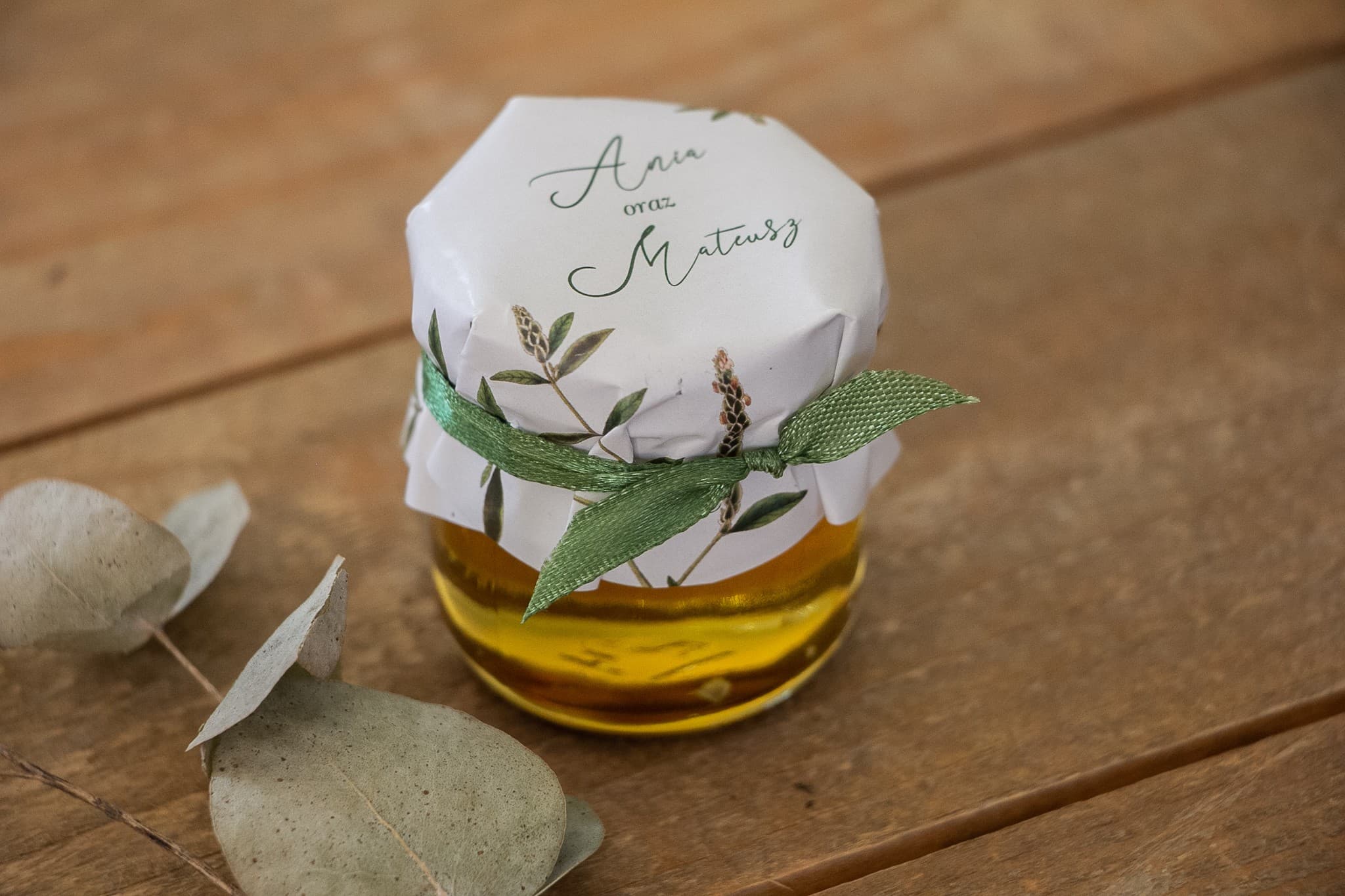 Polish Honey Jar Korani No. 9 – Natural Wedding Favour with Green Foliage