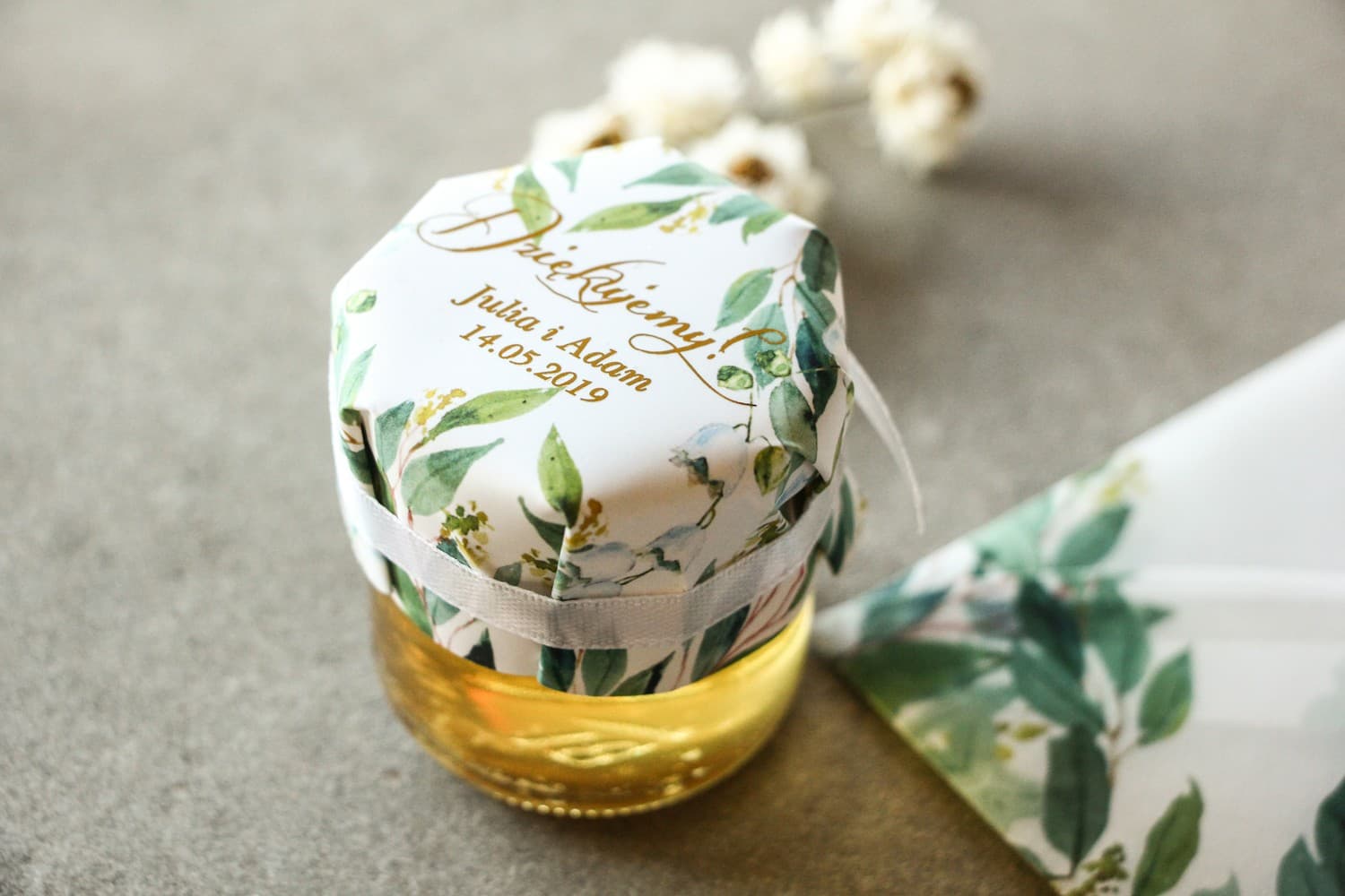 Polish Honey Jar Rubin No. 4 – Gilded Wedding Favour with Lily of the Valley