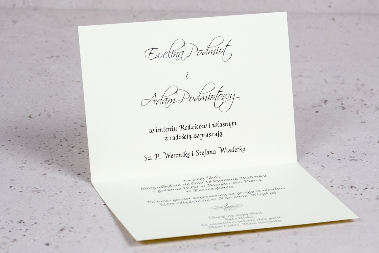 Interior de la invitación de boda Arte n.º 4 - Diseño elegante con marco y alianzas en color marfil