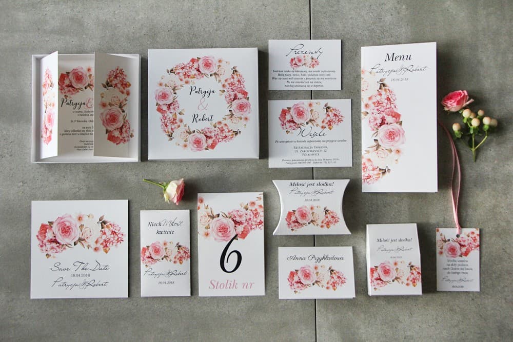 Elegante invitación de boda en caja con accesorios - Pistacho 23 - Flores románticas