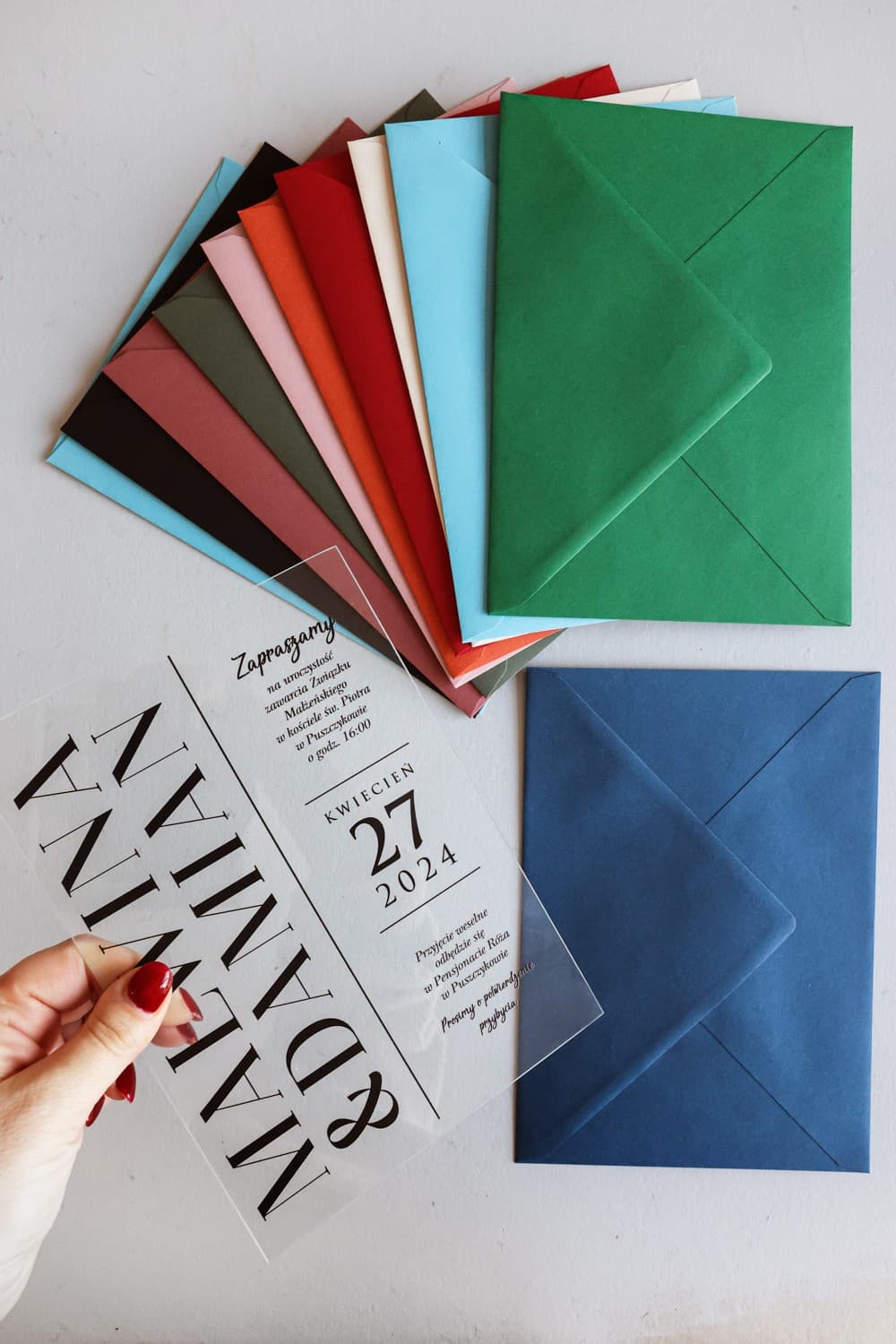 Invitaciones de boda modernas en vidrio Korani nº 25 fecha grande Amelia Wedding