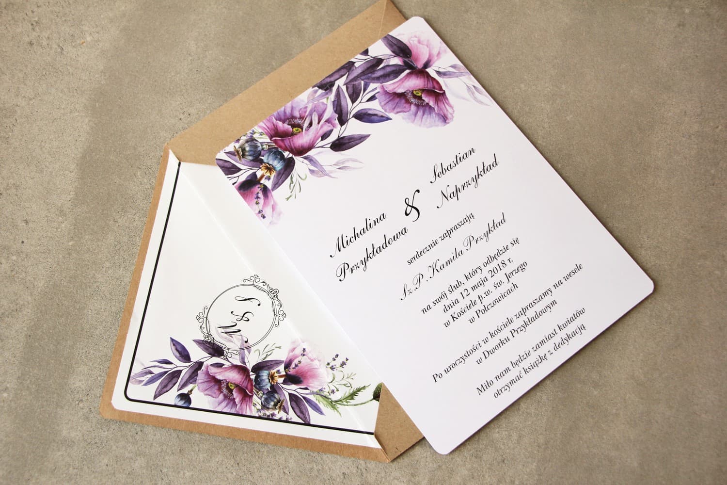 Invitaciones de boda con dorado - Sorento n.º 15 - Detalle floral en tonos purpúreos