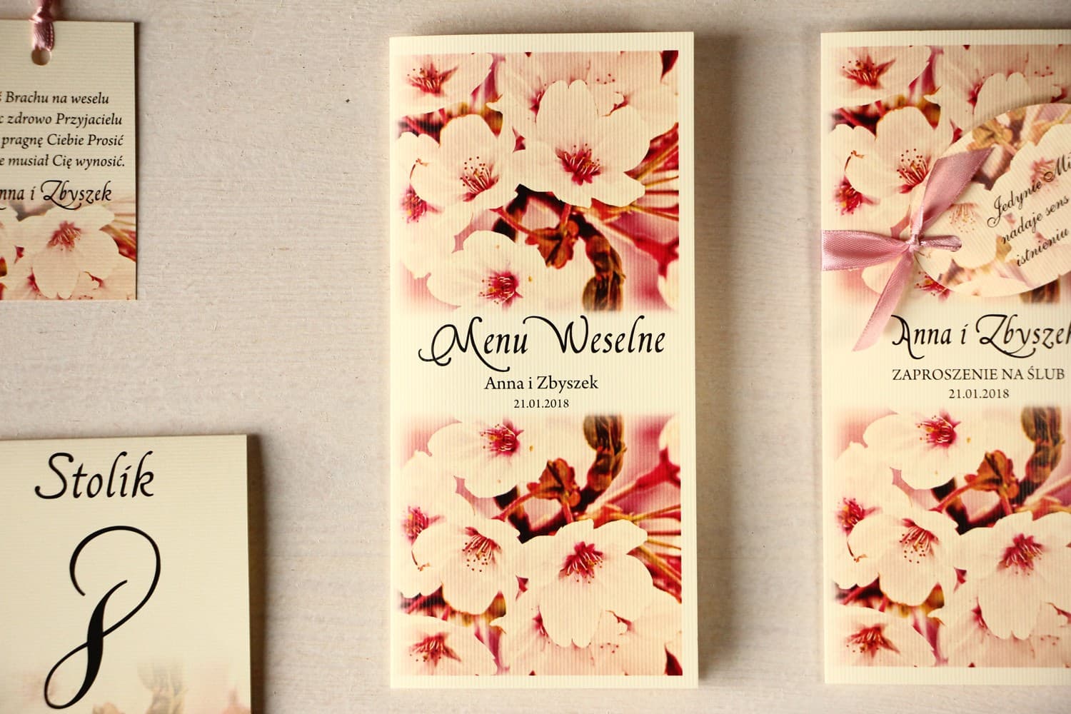 Składane Menu Weselne z Kwiatem Wiśni | Eleganckie Menu na Stół | Magnet nr 9