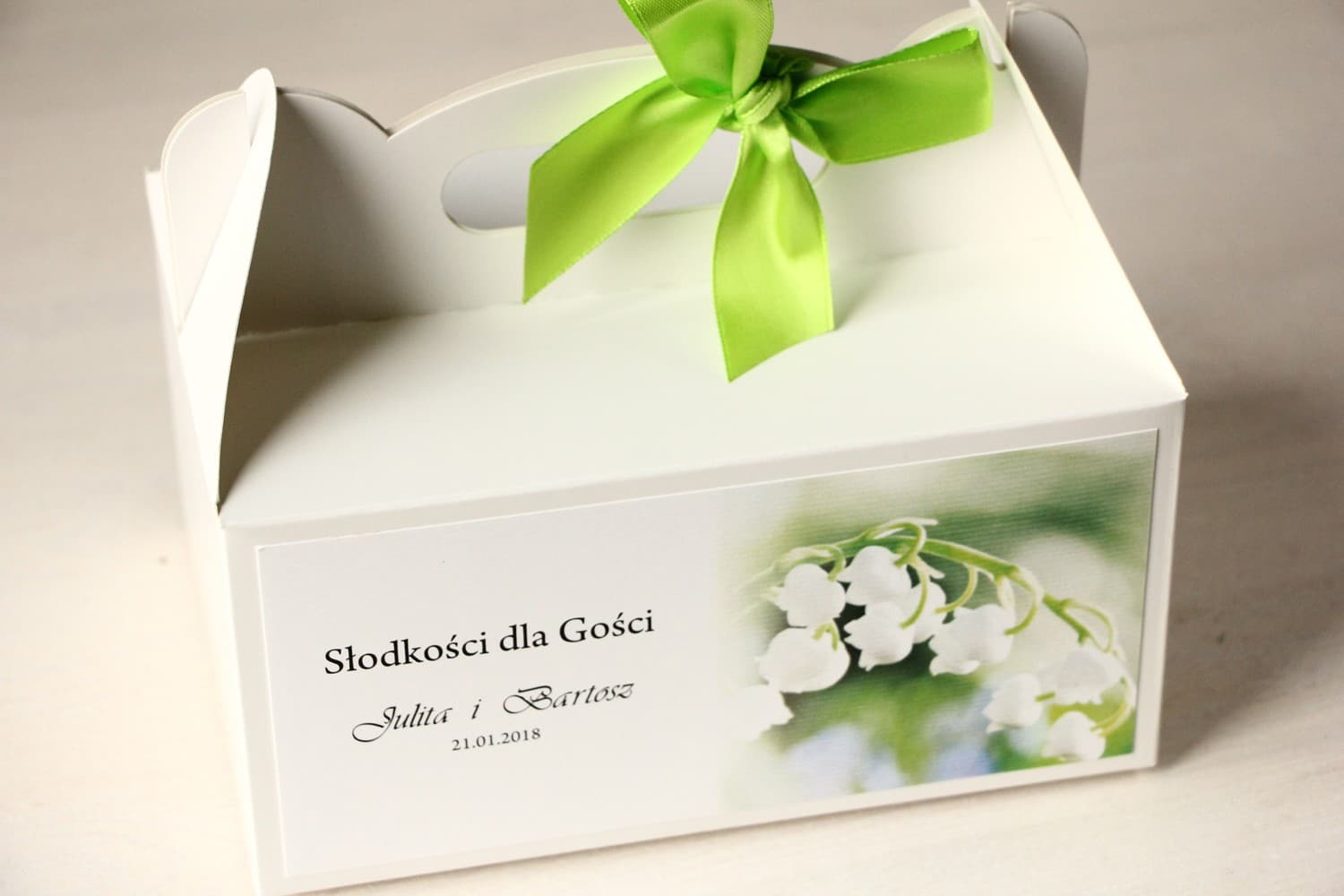 Hochzeitskuchen-Boxen mit Maiglöckchen | Rechteckige Gastgeschenke | Magnet Nr. 11