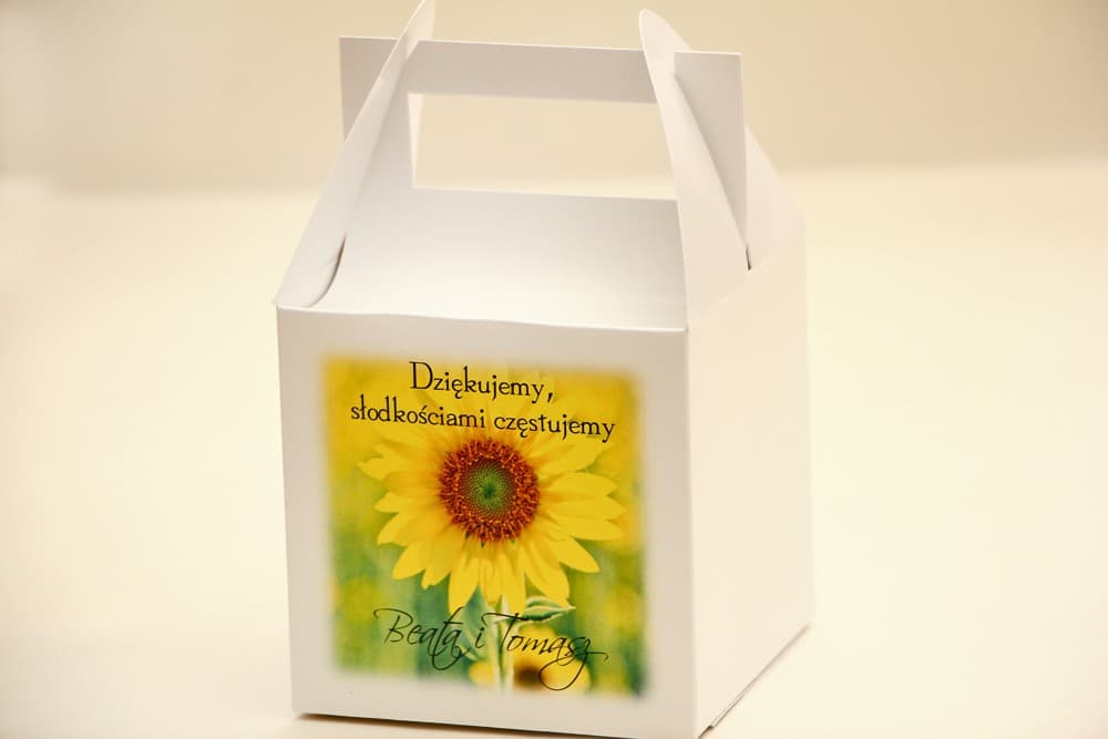 Kuchenbox mit Sonnenblumen Personalisiert | Gastgeschenke & Verpackung für Hochzeitssüßigkeiten | Elegant Nr. 8