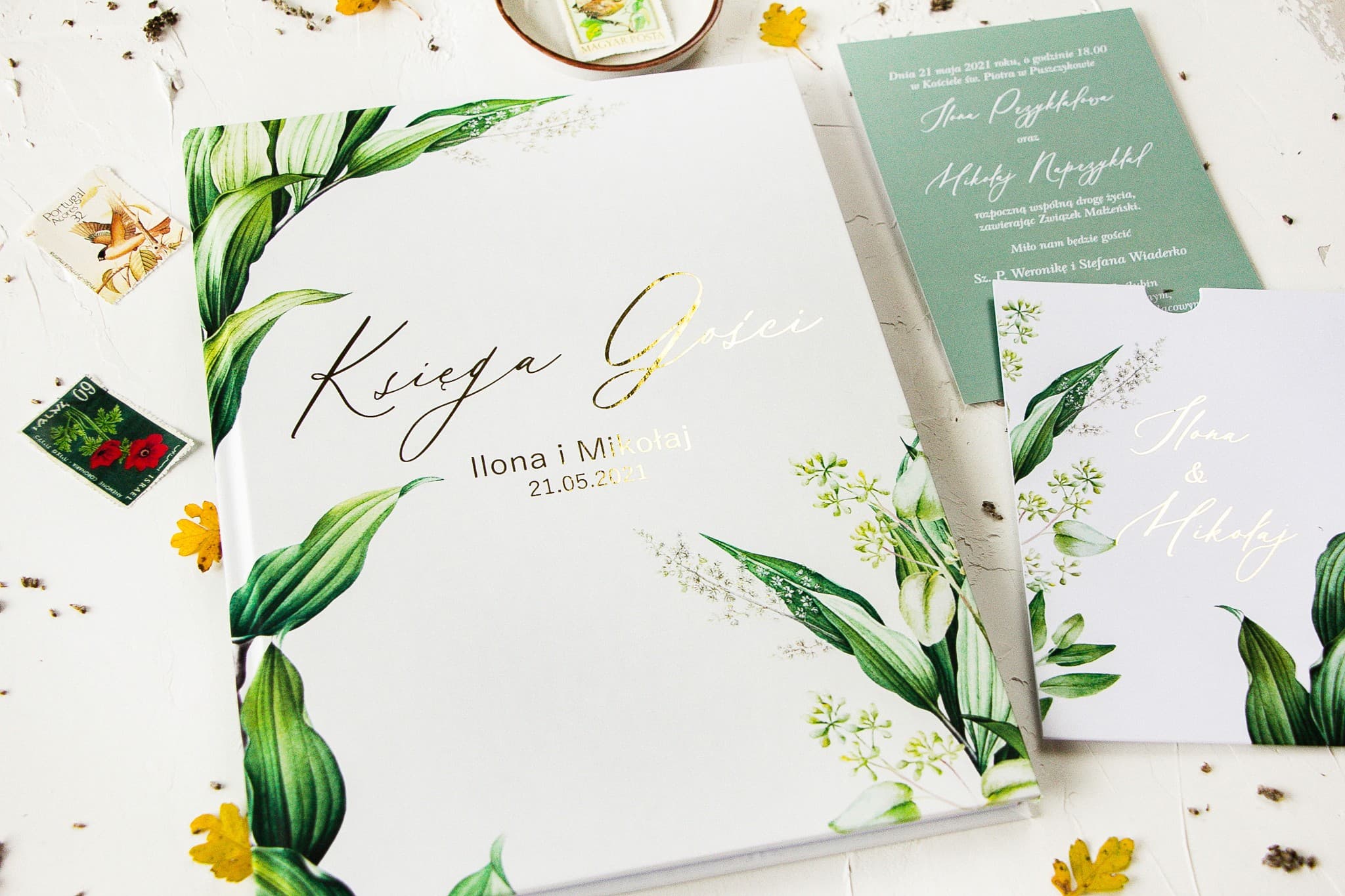 Libro de invitados de boda botánico estilo vintage con gráficos vegetales y dorado