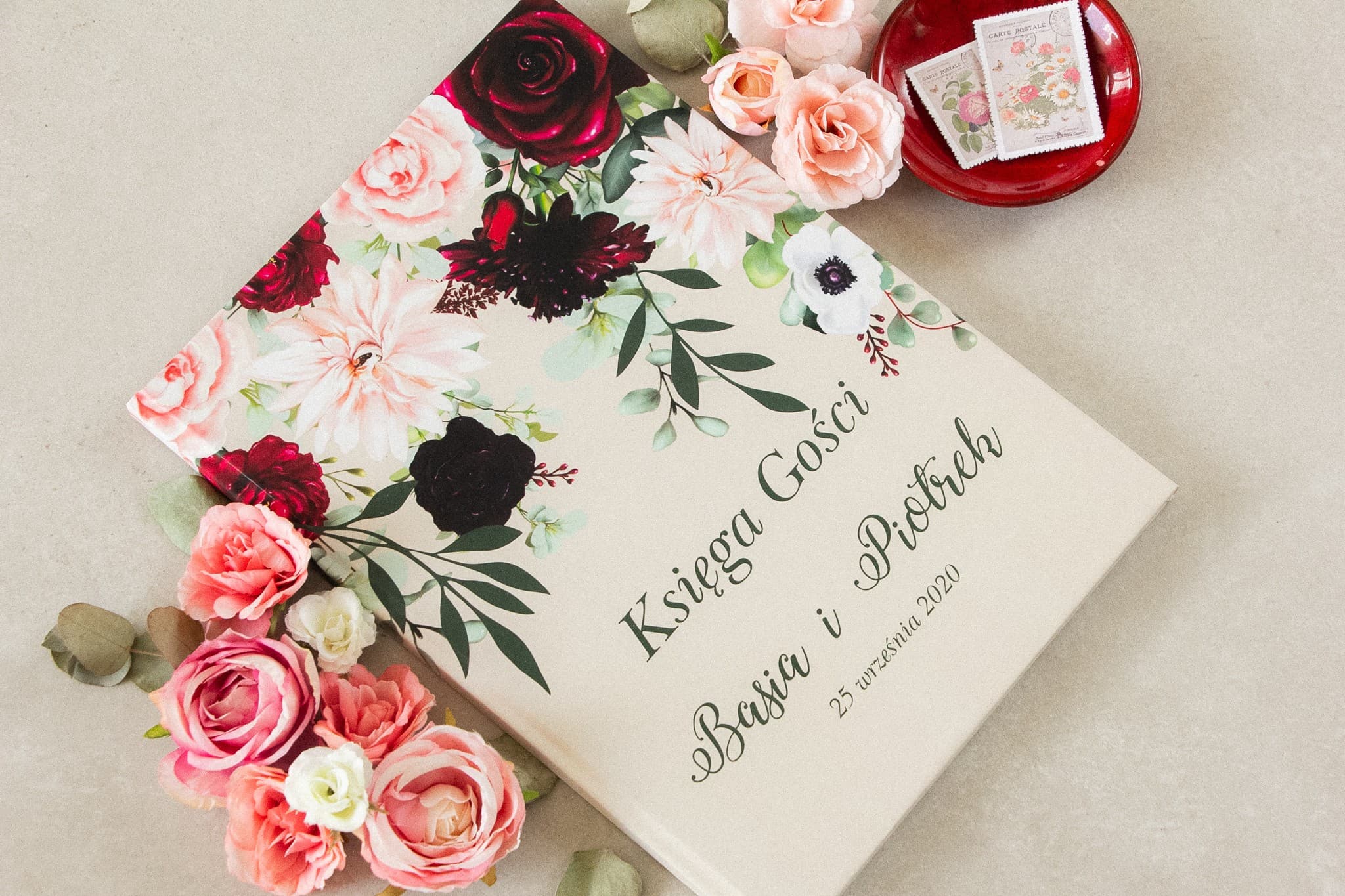 Libro de Visitas con Anémonas y Dalias en Color Burdeos | Recuerdo de Boda Personalizado | Korani nº 4