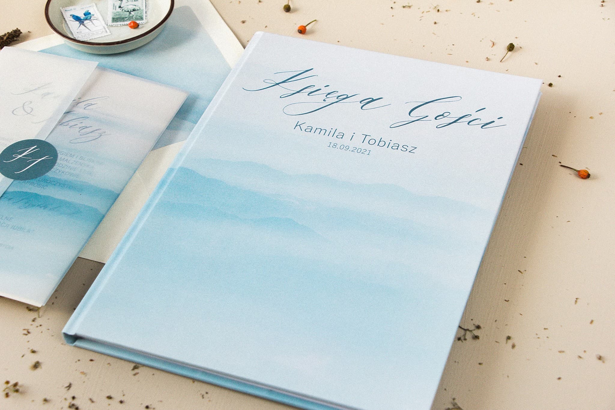 Libro ospiti Opale n. 4 con scritta calligrafica e motivo delicato - ideale per matrimoni eleganti