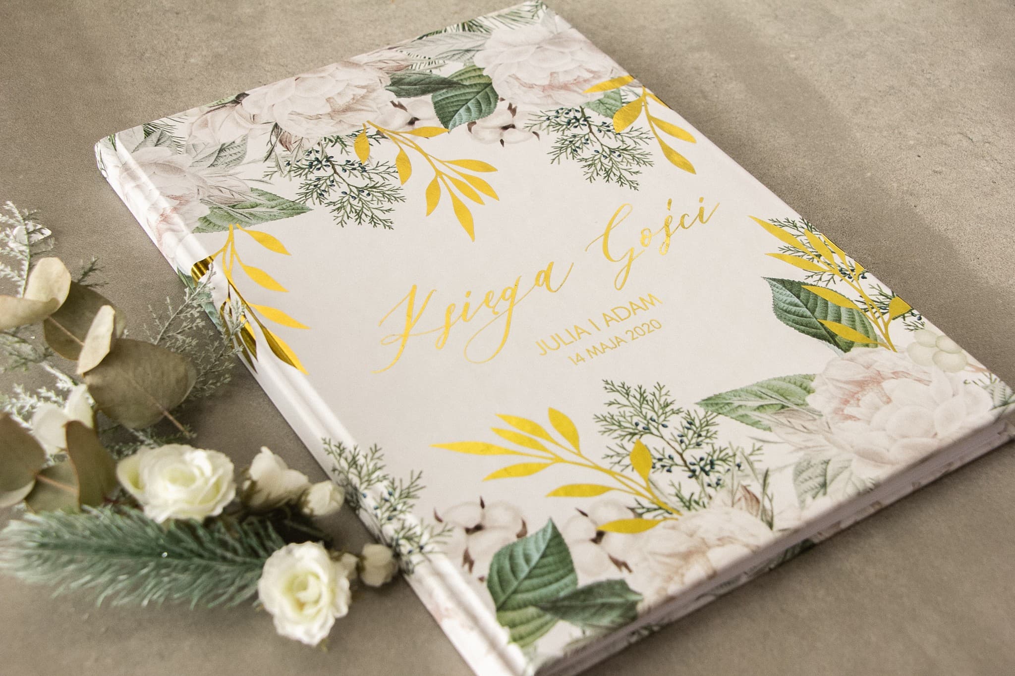 Intérieur du livre d'or de mariage format A4 avec pages blanches