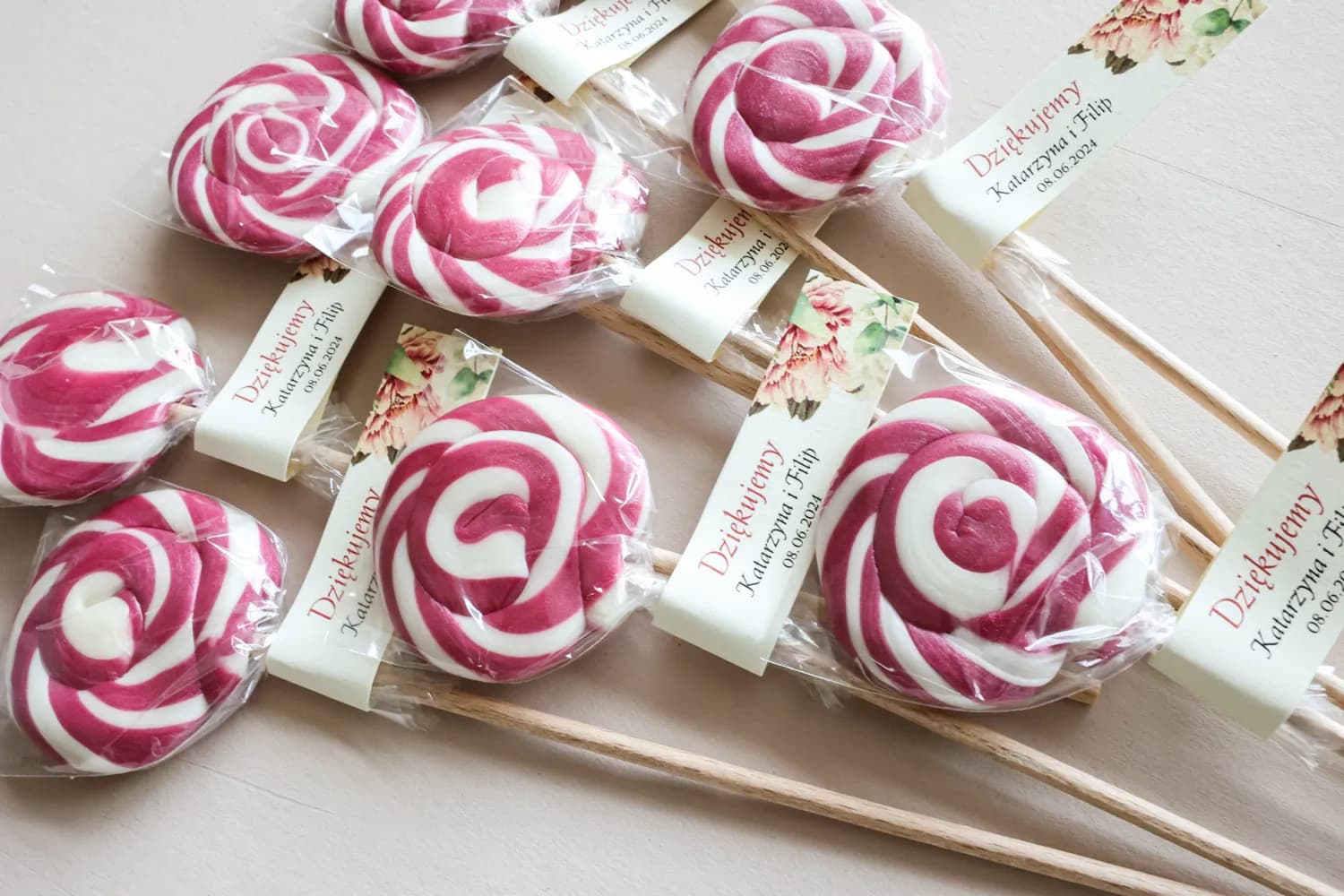 Handmade Lollipops with Peonies, Personalized | Sweet Wedding Favours | Kraft No. 2