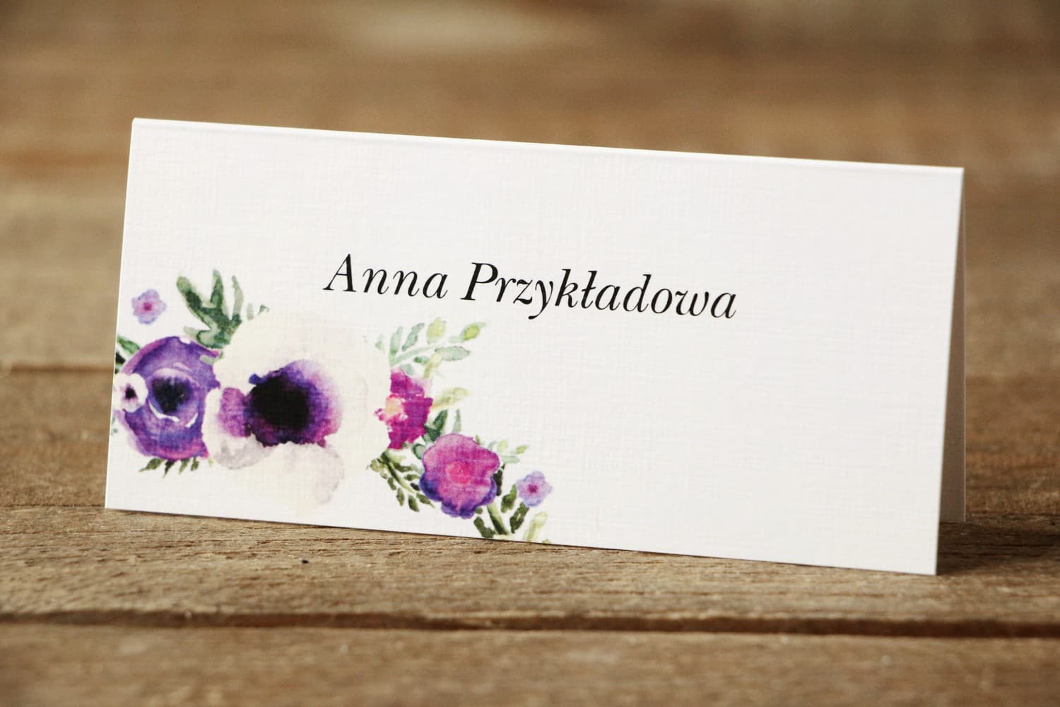 Marque-places sur table de mariage - Fleurs Peintes n° 14 - Violettes - accessoires de mariage