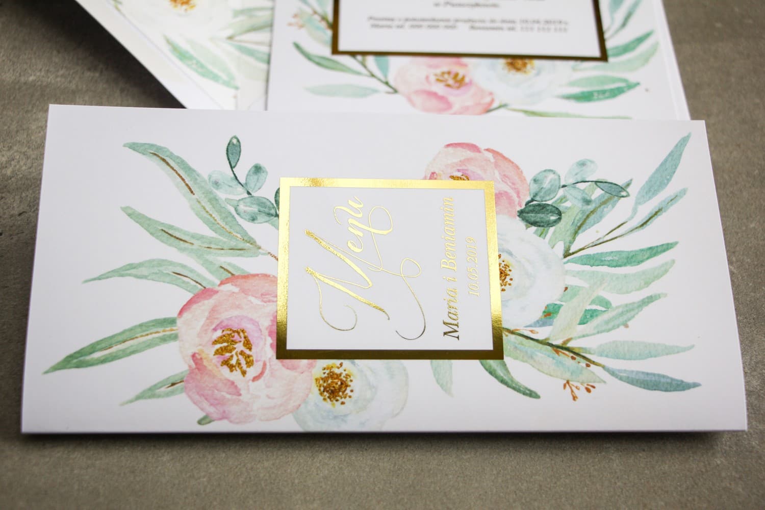 Menú de Boda Dorado con Peonías, Elegante Carta de Platos | Menú de Mesa Estilo Glamour | Flores No. 1