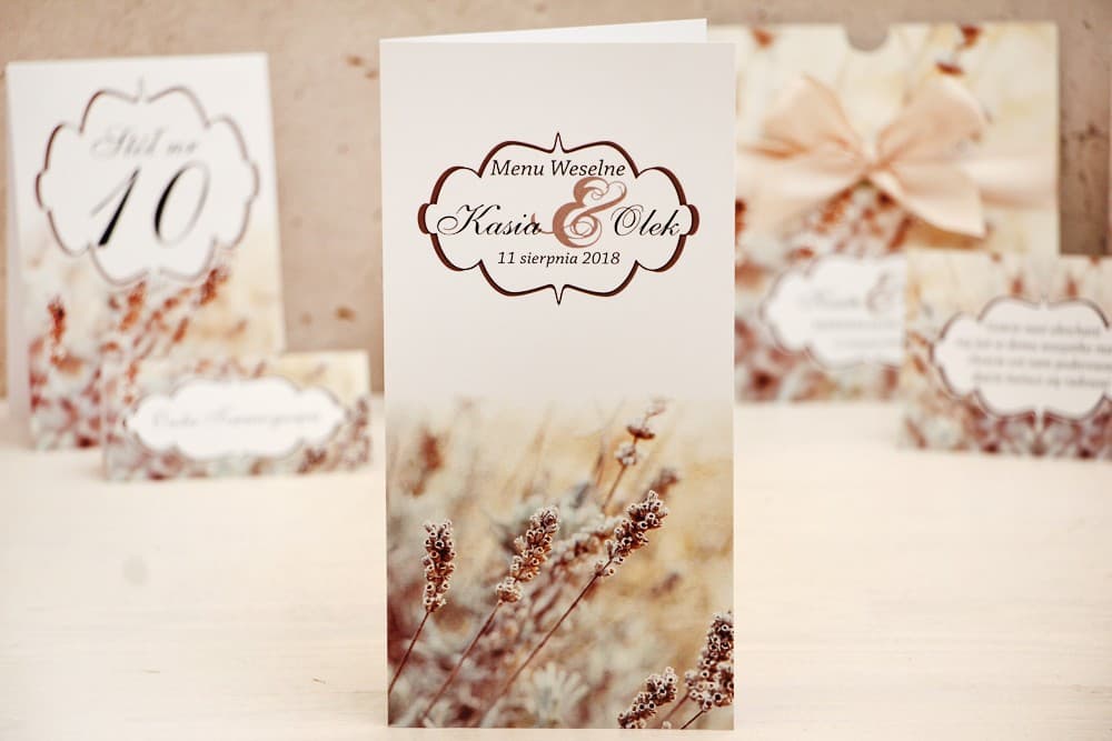 Menú de Boda de Invierno Vertical Hierba de Campo Beige | Elegantes Cartas de Menú para Mesa | Felicja nº 10