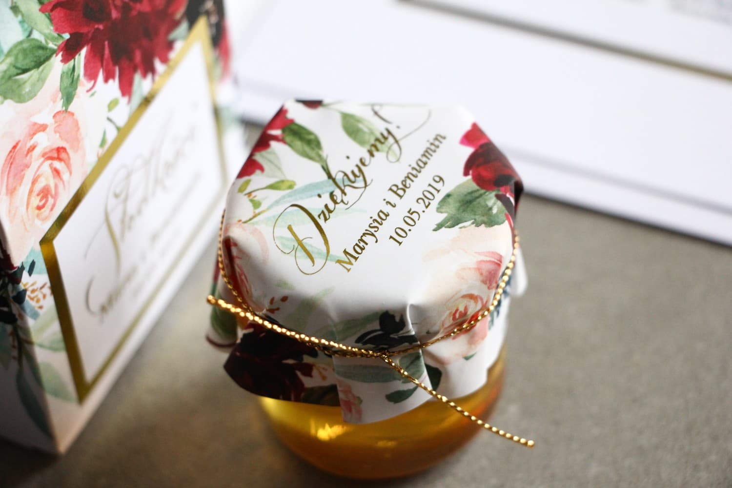 Miel de Boda Dorada Flores nº 2 – Dulce Agradecimiento con Peonía Borgoña