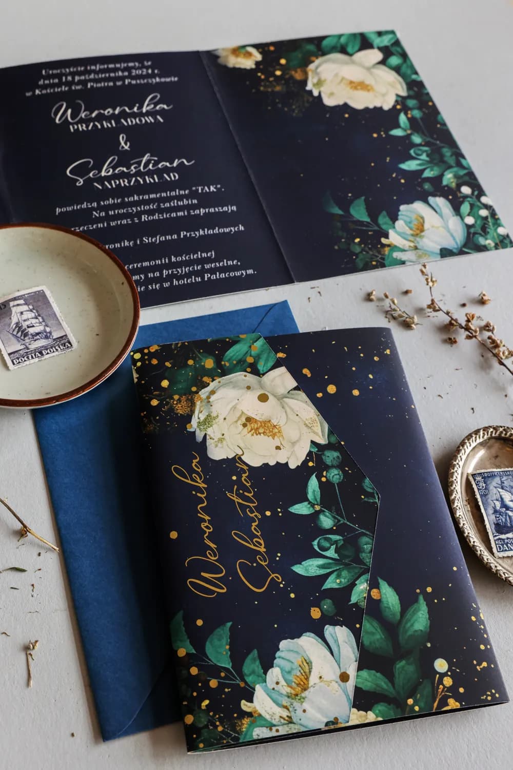 Muestra de invitación de boda azul marino y oro – Jadeit n.º 6