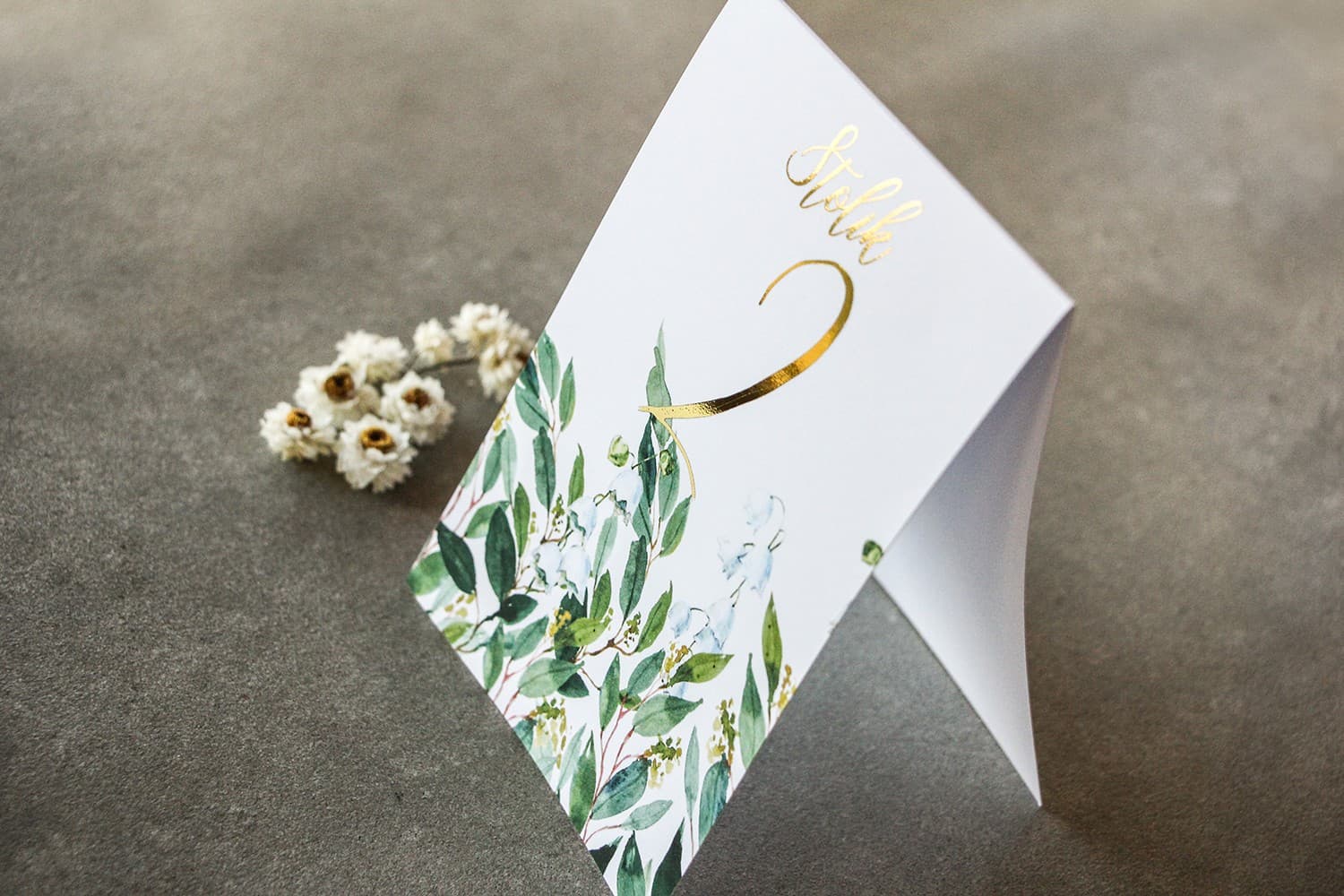 Numeri da Tavolo Rubino n. 4 – Carte Dorate con Motivo Mughetto