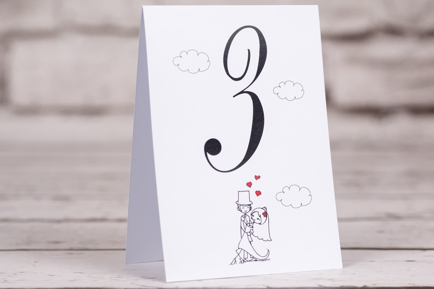 Divertidos Números de Mesa con Dibujo de Pareja | Números de Mesa de Boda Graciosos | Bueno n.º 4