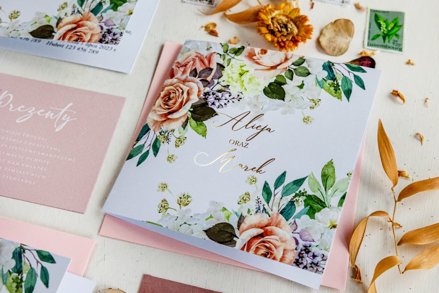 Partecipazioni nozze glamour SoftTouch ghirlanda floreale Amelia Wedding