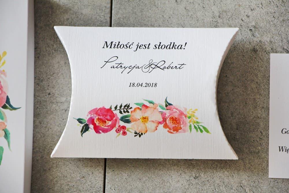 Pillow Favour Boxes with Peony Motif | Sweet Wedding Favours | Pistacjowe Design 3