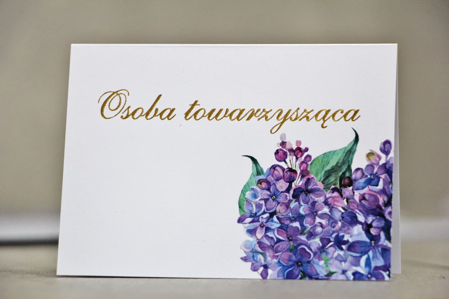 Sorento No. 11 Wedding Place Cards – Gilded Table Cards with Purple Lilac Motif