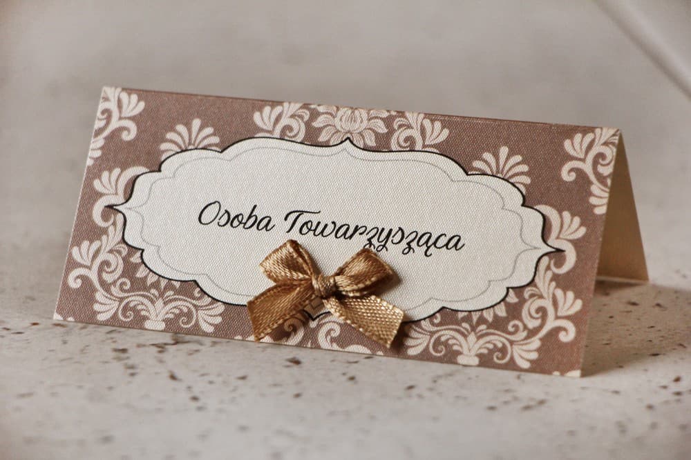 Platzkarten für den Hochzeitstisch - Ornament Nr. 6 - Braun-creme, Perlmutt mit Schleife