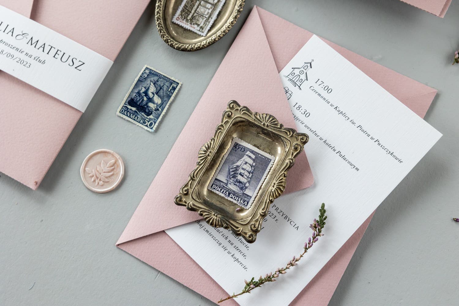 Hochzeitseinladungen Kraft Nr. 9 – Rosa mit Leinenbanderole - 8