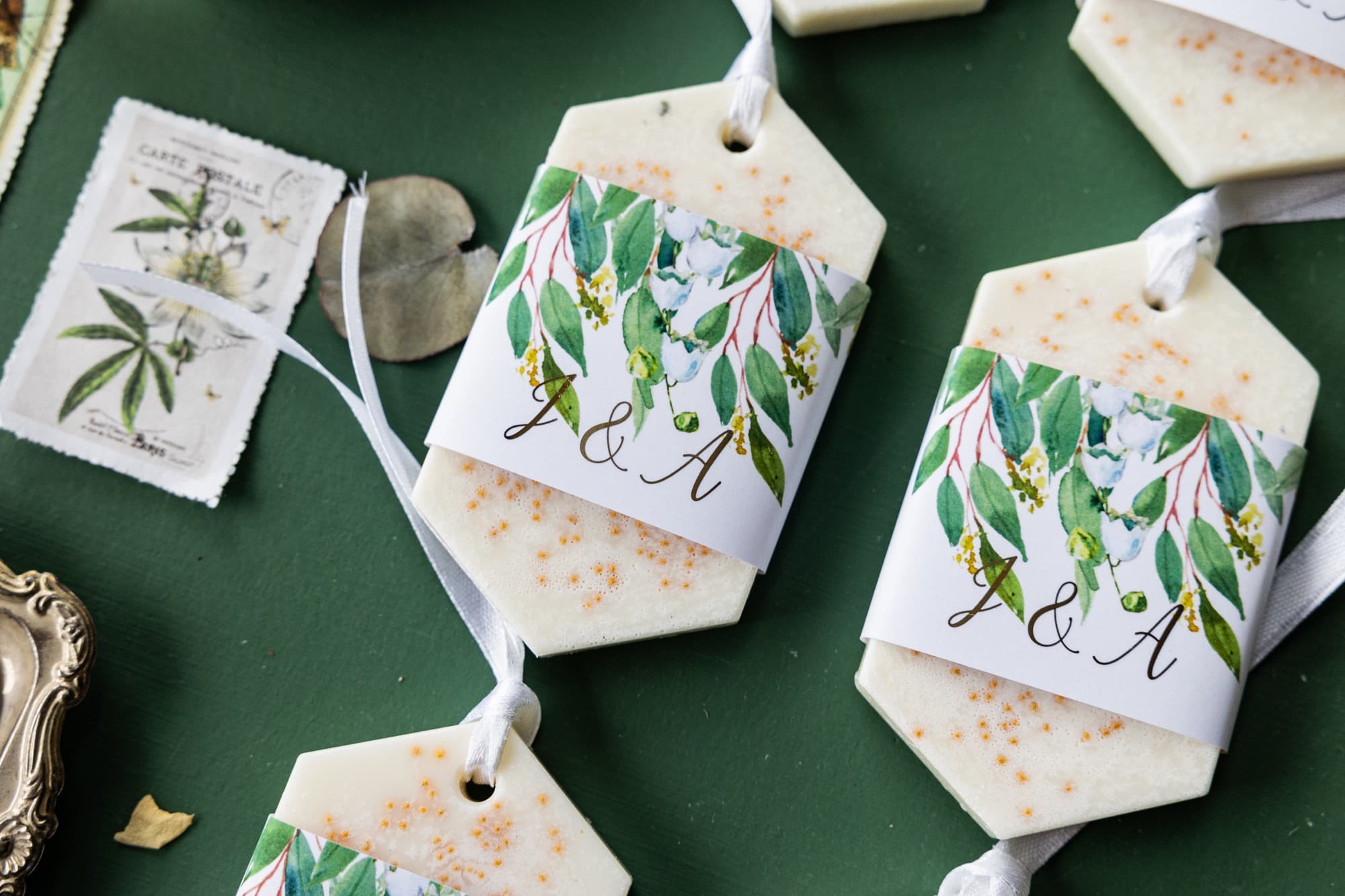 Wedding Favours – Scented Soy Wax Sachets with Lily of the Valley and Gold Foiling Rubin 4