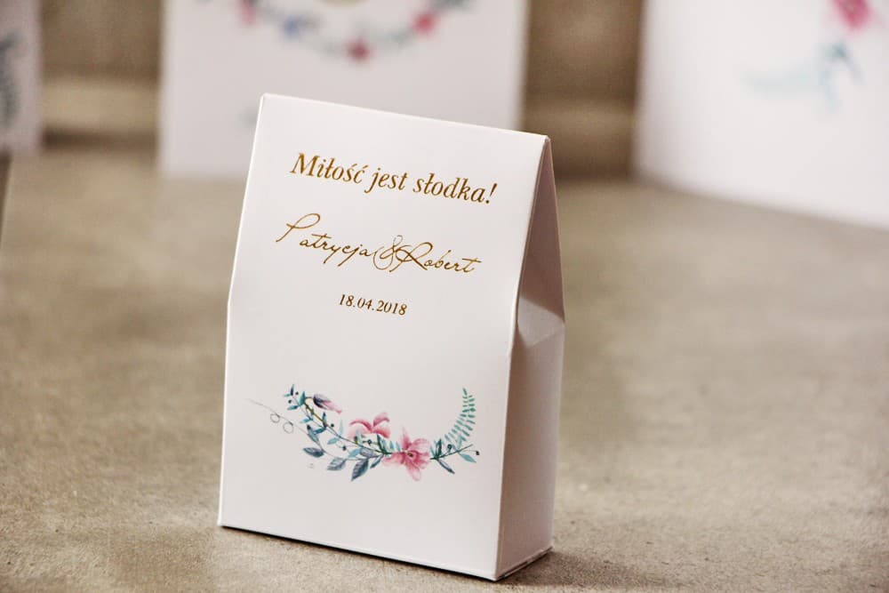 Süßigkeiten-Schachteln mit Vergoldung, Pastell-Wranz mit Veilchen | Elegante Gastgeschenke zur Hochzeit | Cykade Nr. 8