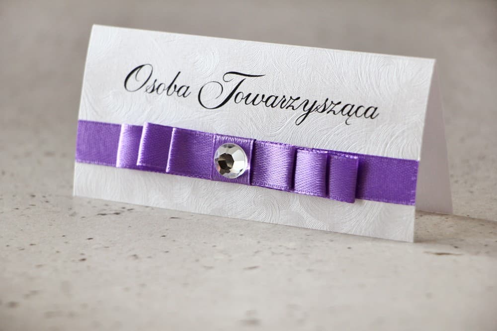 Segnaposto per tavolo matrimonio - Amaretto n. 7 - Viola elegante su carta perlata argento