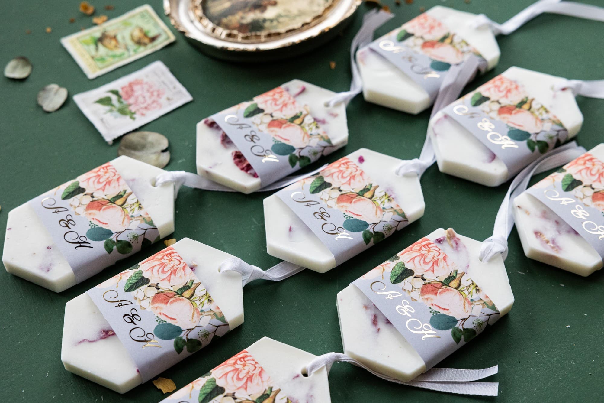 Cadeau de remerciement mariage tablette de soja avec fleurs séchées et ruban