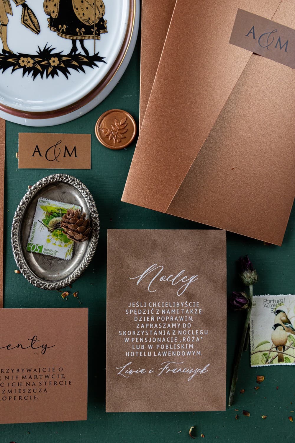 Elegante tarjeta de agradecimiento en terciopelo suave para invitados