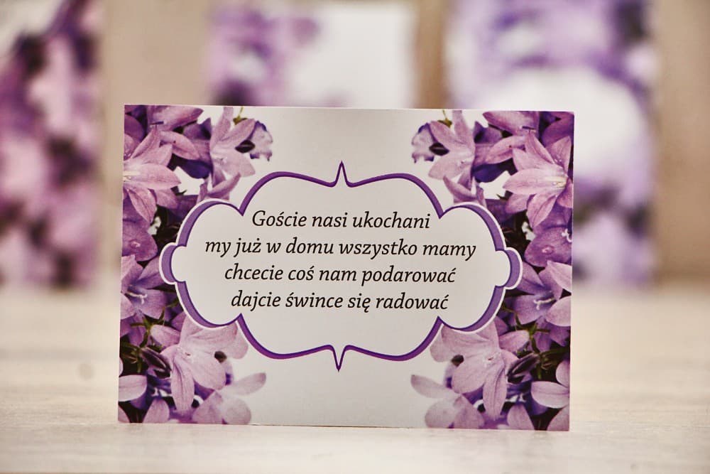 Tarjetas informativas flores moradas, motivo floral primaveral | Complementos para invitaciones de boda | Felicja nº 14