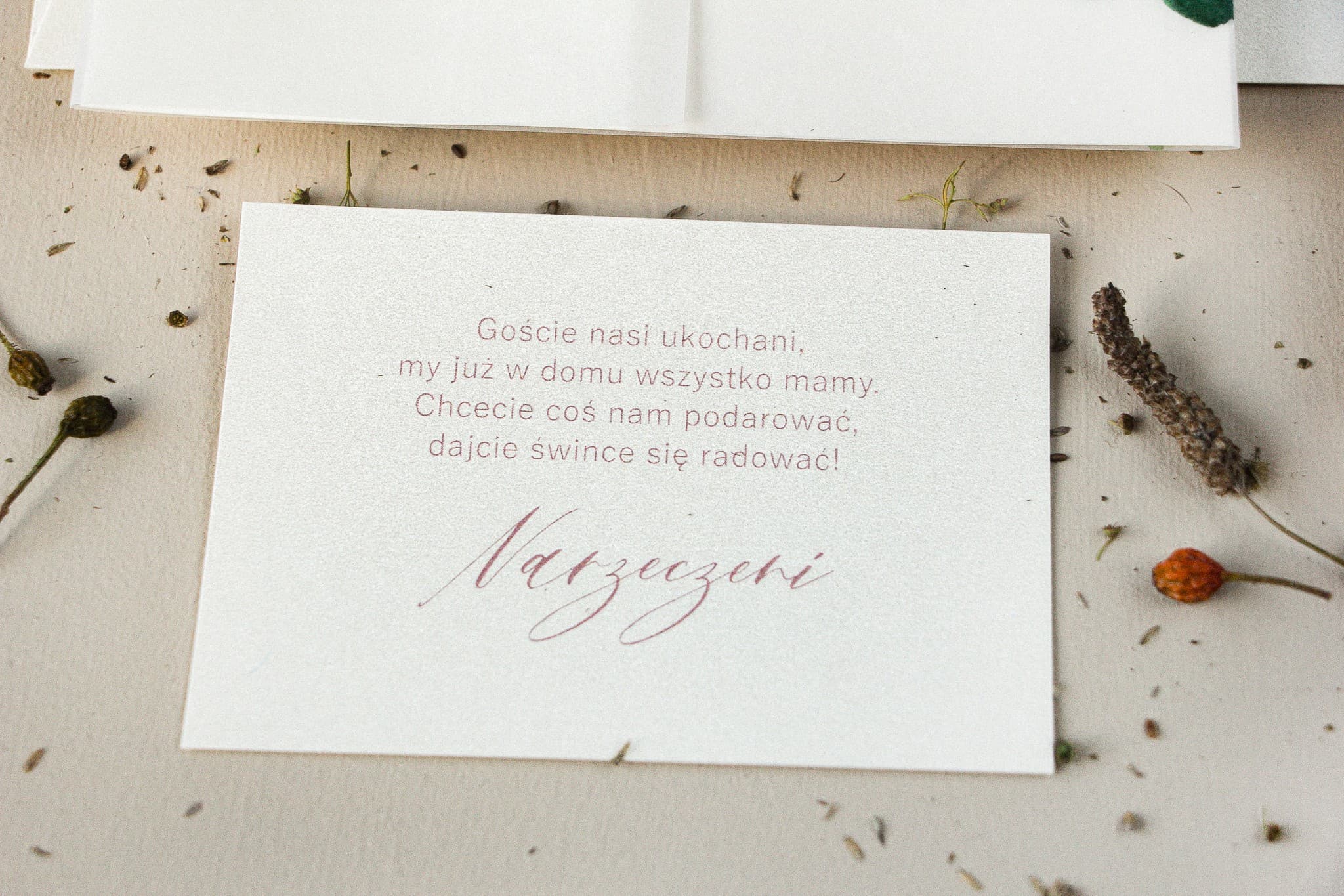 Elegantes tarjetas informativas de papel perlado ecru | Complementos para invitaciones de boda | Opal n.º 8