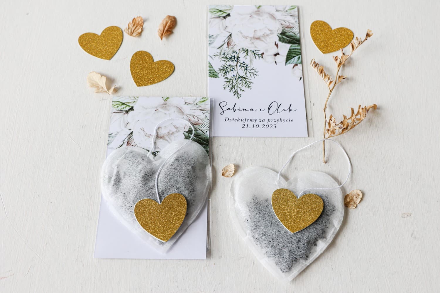 Detalle de té personalizado en forma de corazón con diseño burdeos | Rubin n.º 6