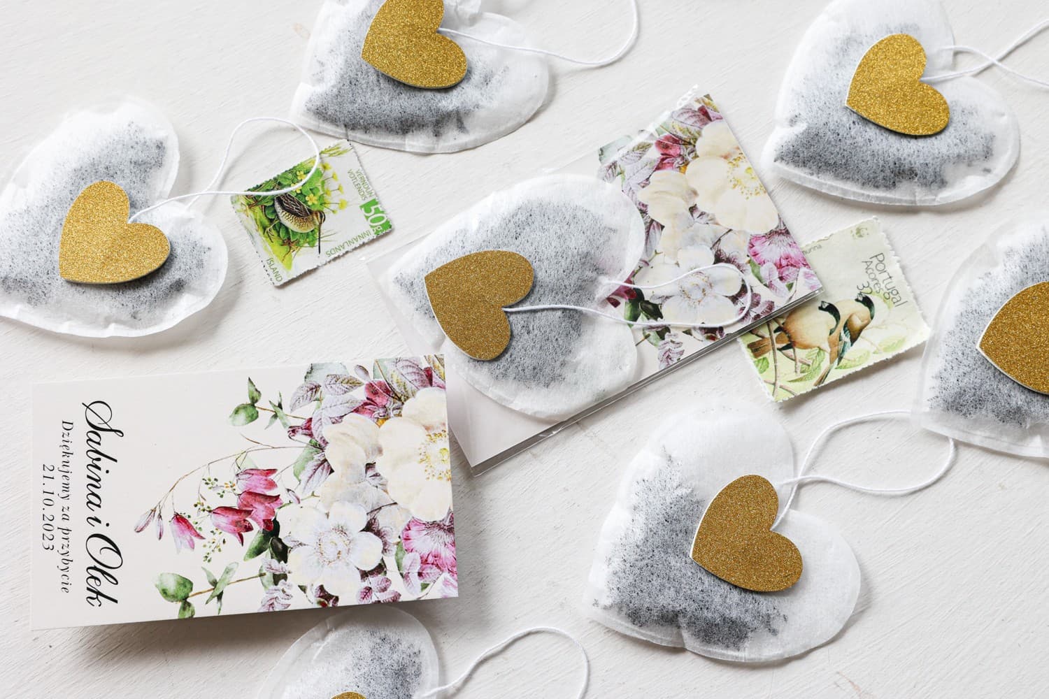 Detalle de boda personalizado té corazón eucalipto | Amelia Wedding