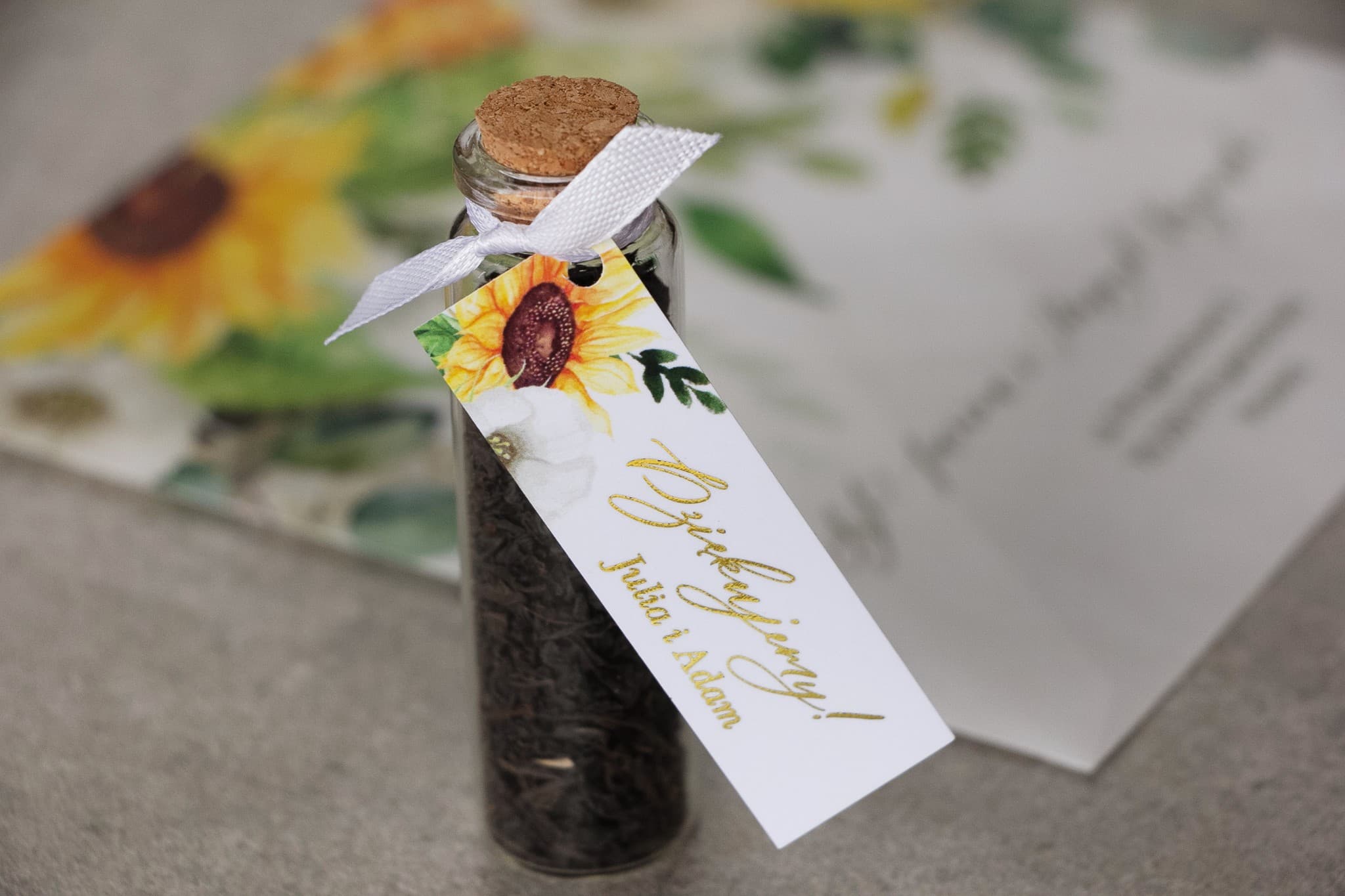 Tea Wedding Favours with Gilded Sunflower - Rubin No. 7