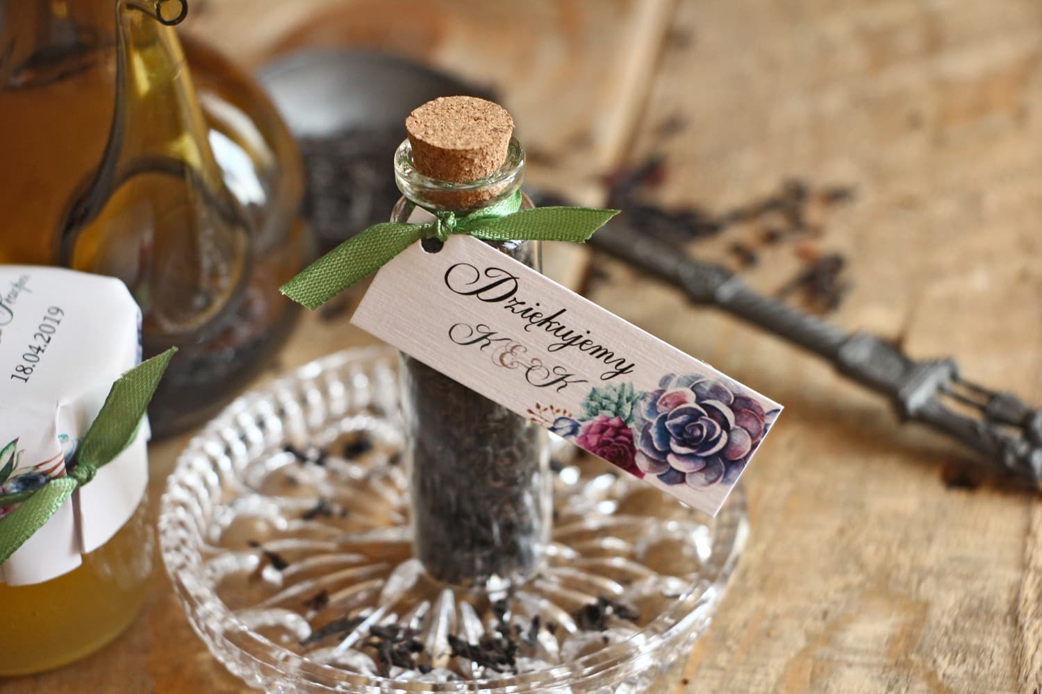 Eleganter Tee im Glasröhrchen mit Korken, Anhänger Sukkulenten | Gastgeschenke Hochzeit | Akwarele Nr. 1