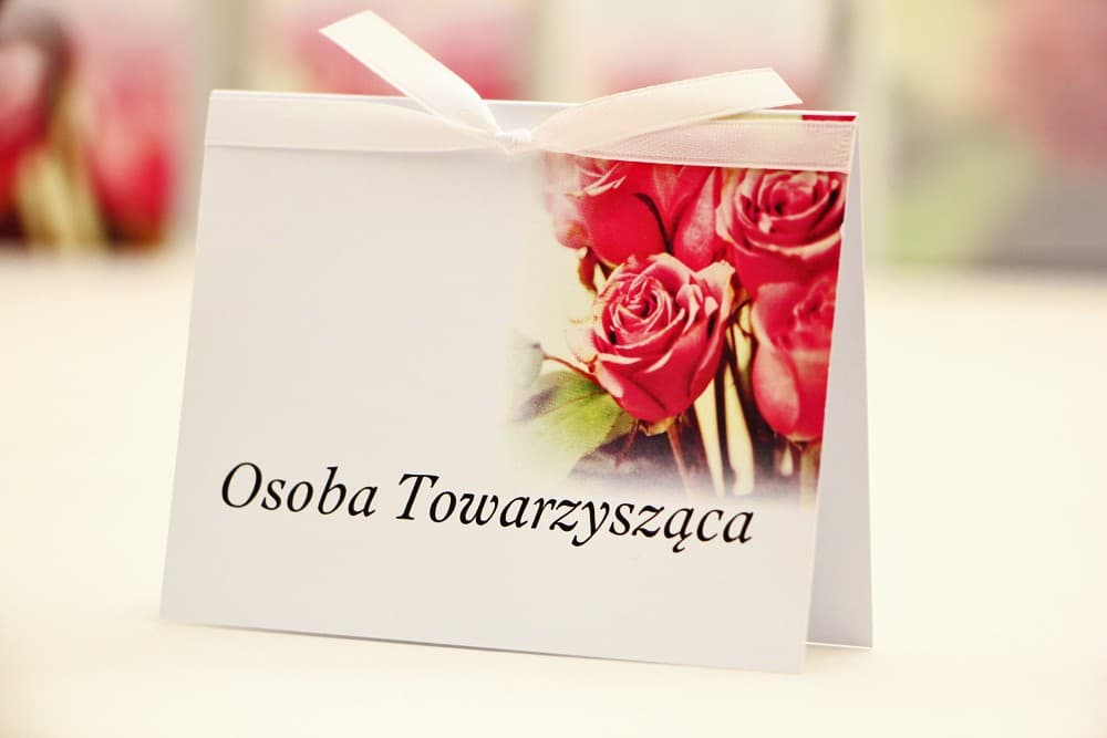 Hochzeits-Tischkarten Elegant Nr. 1 – Platzkarten mit rosa Rosen und Satinband