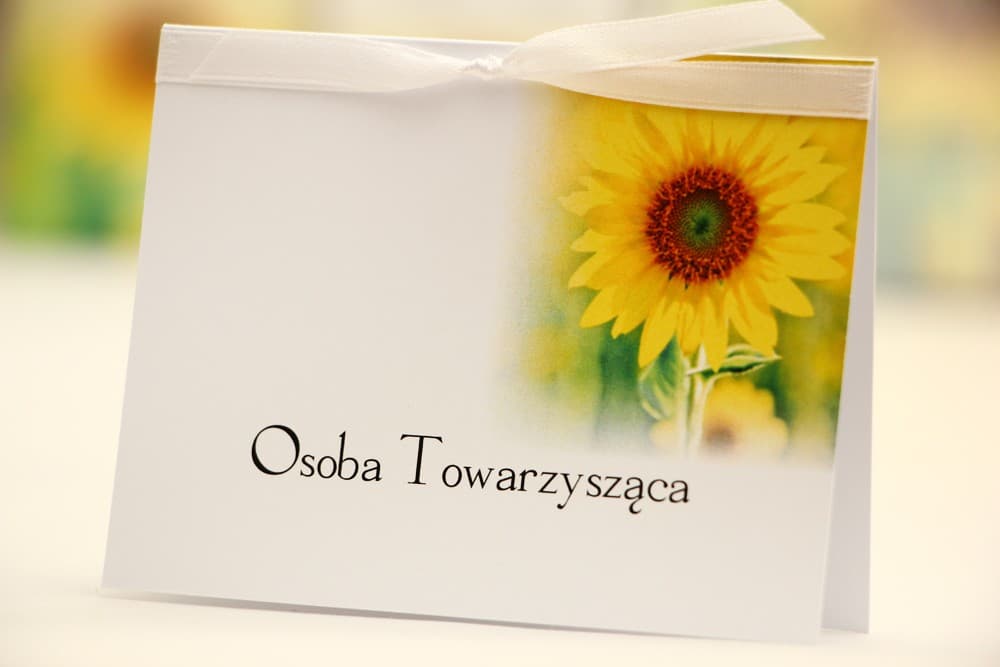 Tischkarten Hochzeit Elegant Nr. 8 – Rustikale Namenskarten mit Sonnenblumen