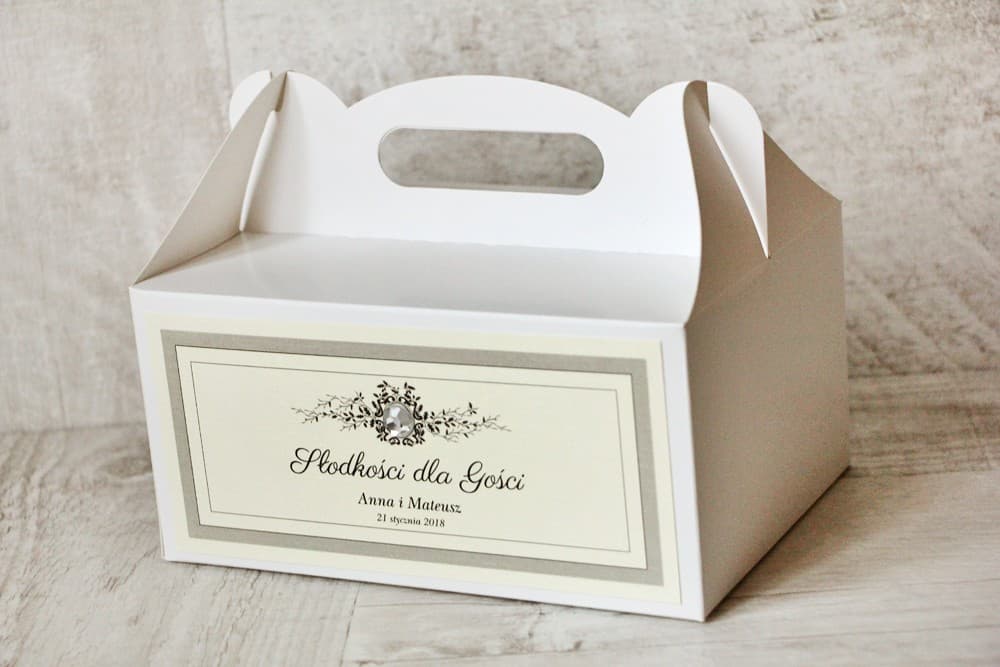 Elegante Tortenschachtel zur Hochzeit mit Spitze und Zirkonia | Personalisierte Gastgeschenke | Kollektion Z Koronka Nr. 7