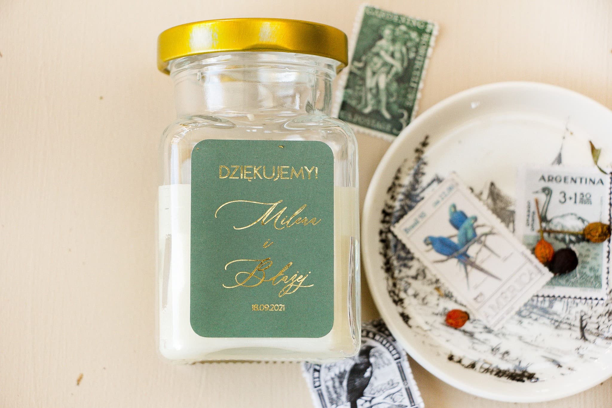 Vela Aromática Sand N.º 3 – Verde Dorado y Agradecimiento para Invitados