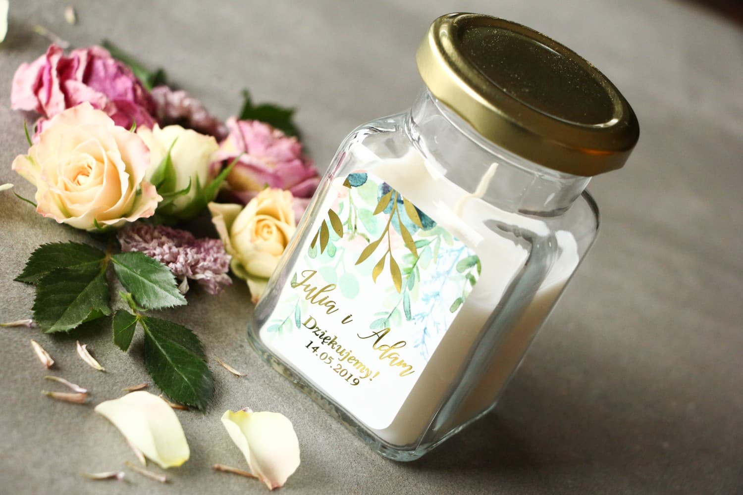 Detalle para Invitados Rubin n.º 2 – Vela Aromática con Peonía Rosa