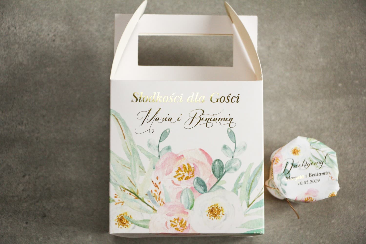 Gold Foiled Wedding Cake Box with Flowers | Personalized Sweet Packaging | Flores No. 1