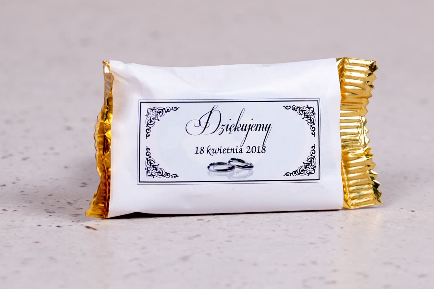 Elegant Advocaat Chocolates for Guests | Personalized Wedding Favours | Arte No. 1