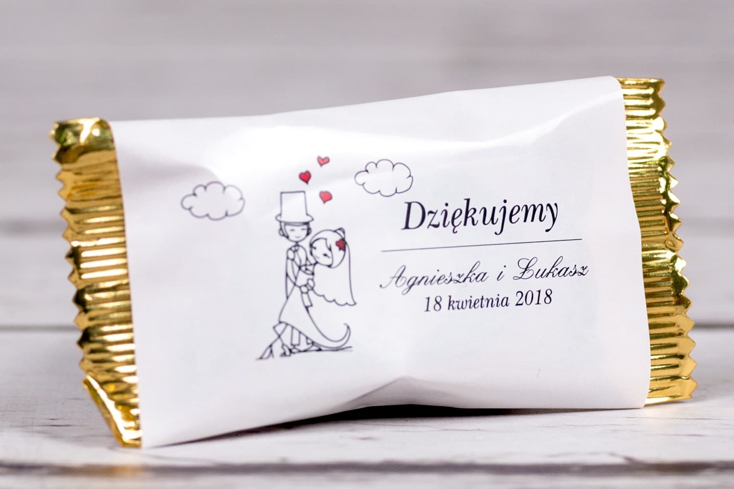 Advocaat Chocolates with Dancing Couple Illustration | Wedding Guest Favours | Bueno No. 4