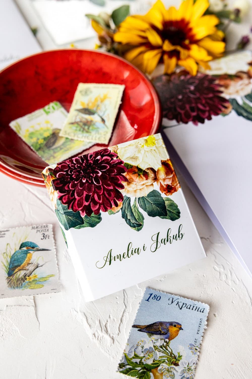 Wedding Chocolates with Dahlias | Personalized Wedding Favours | Korani No. 13