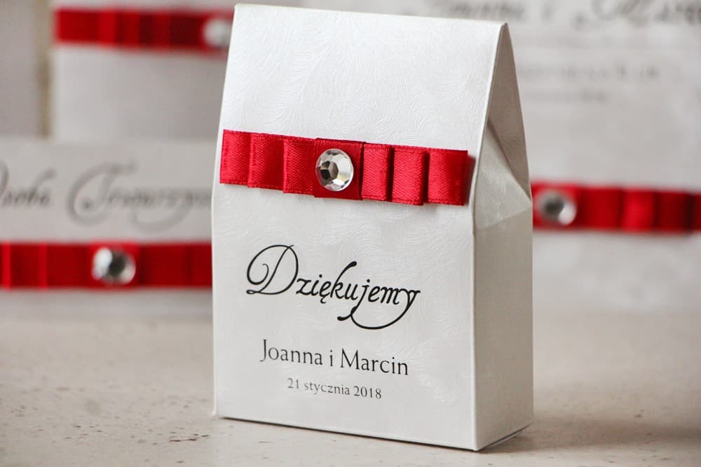 Favor Box with Cubic Zirconia and Bow, Pearl Paper | Elegant Wedding Favours | Amaretto No. 2