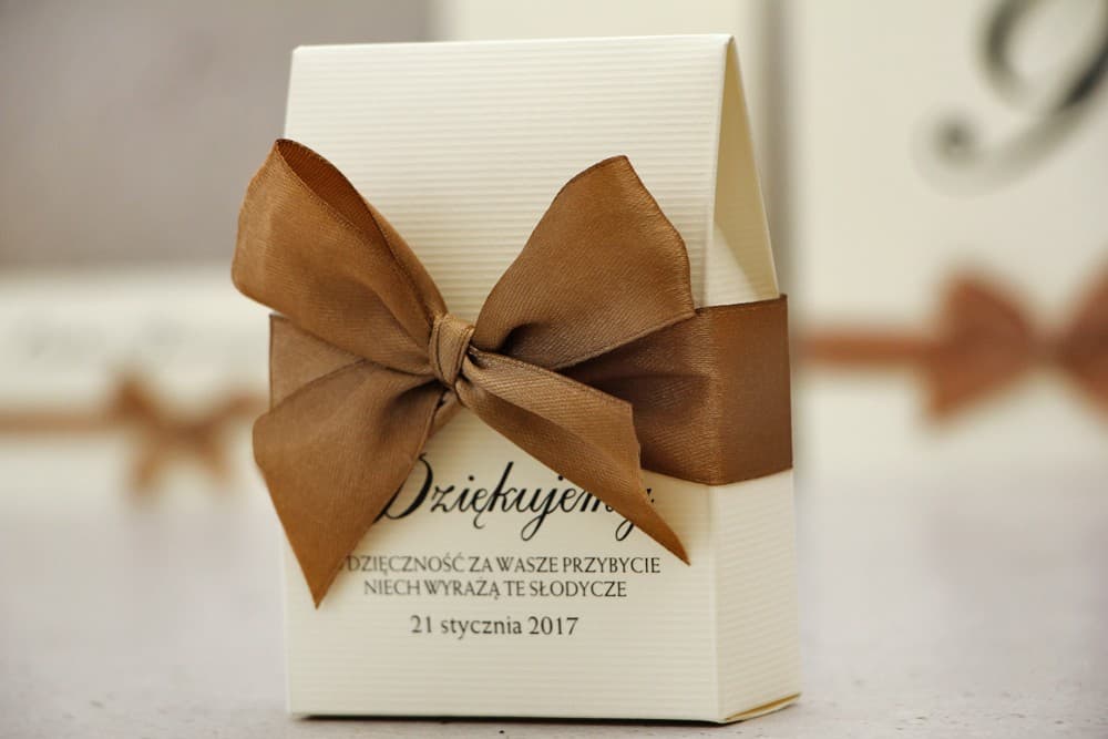 Elegant Wedding Favour Boxes with Satin Bow for Sweets | Belisa No. 1