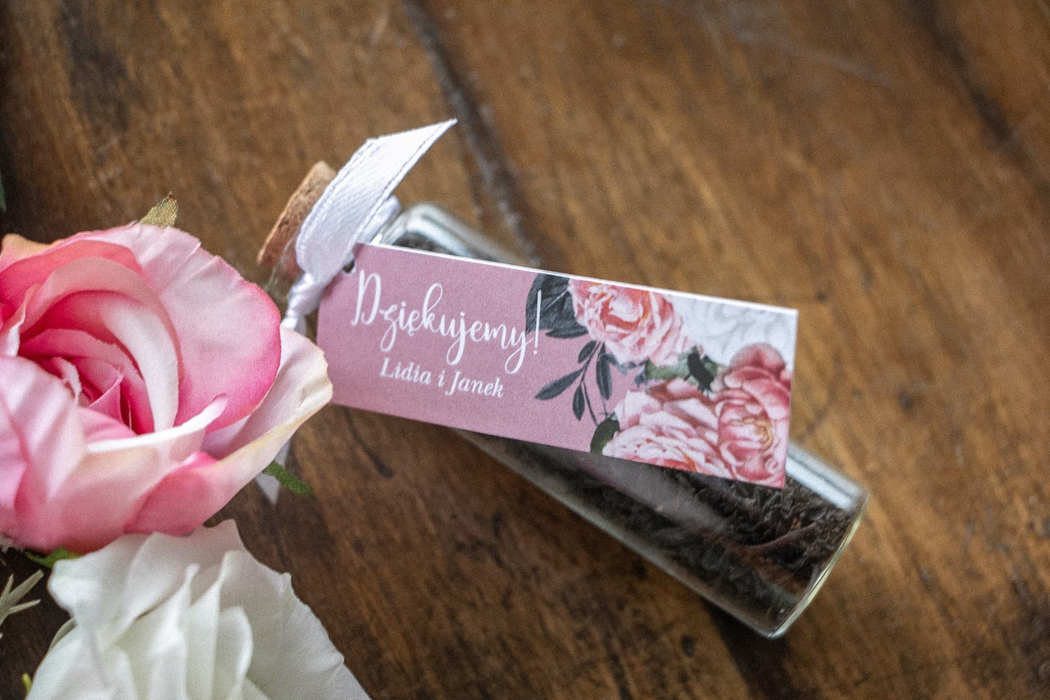 Wedding Favour Tea Bottle | Personalized Floral Wedding Gifts | Etereal No. 3