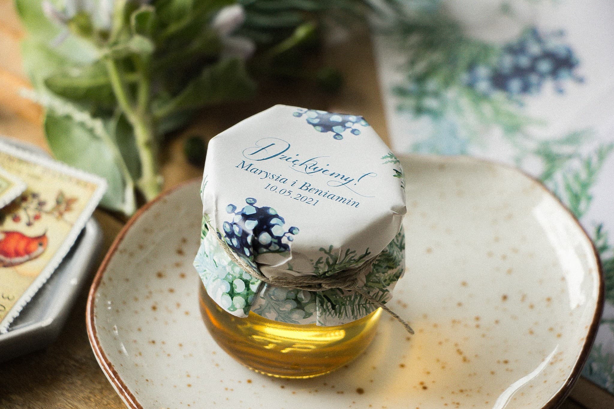 Indygo No. 8 Wedding Honey – Sweet Wedding Favours with Cotton and Gingerbread Motif